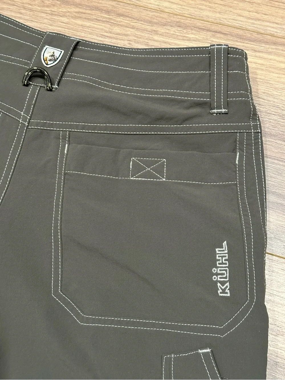 Kuhl Renegade Shorts in Olive Green Size 30